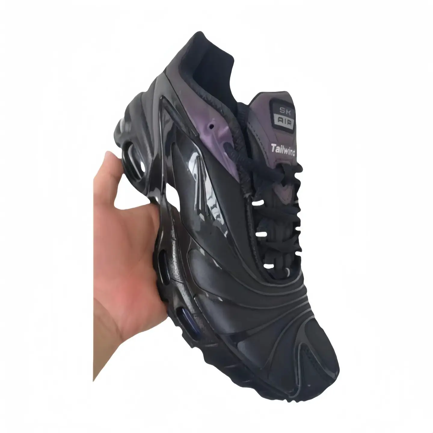 Height-increasing and shock-absorbing casual sports running shoes