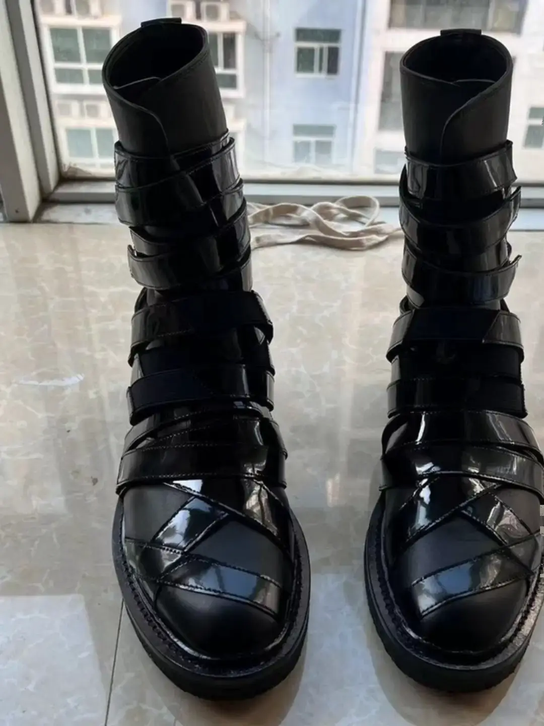 Martin Boots Autumn and Winter New European and American Style Round Toe Thick-Soled Cowhide Fashionable and Unique 08 Lace-Up Runway Non-Slip Chelsea Trendy