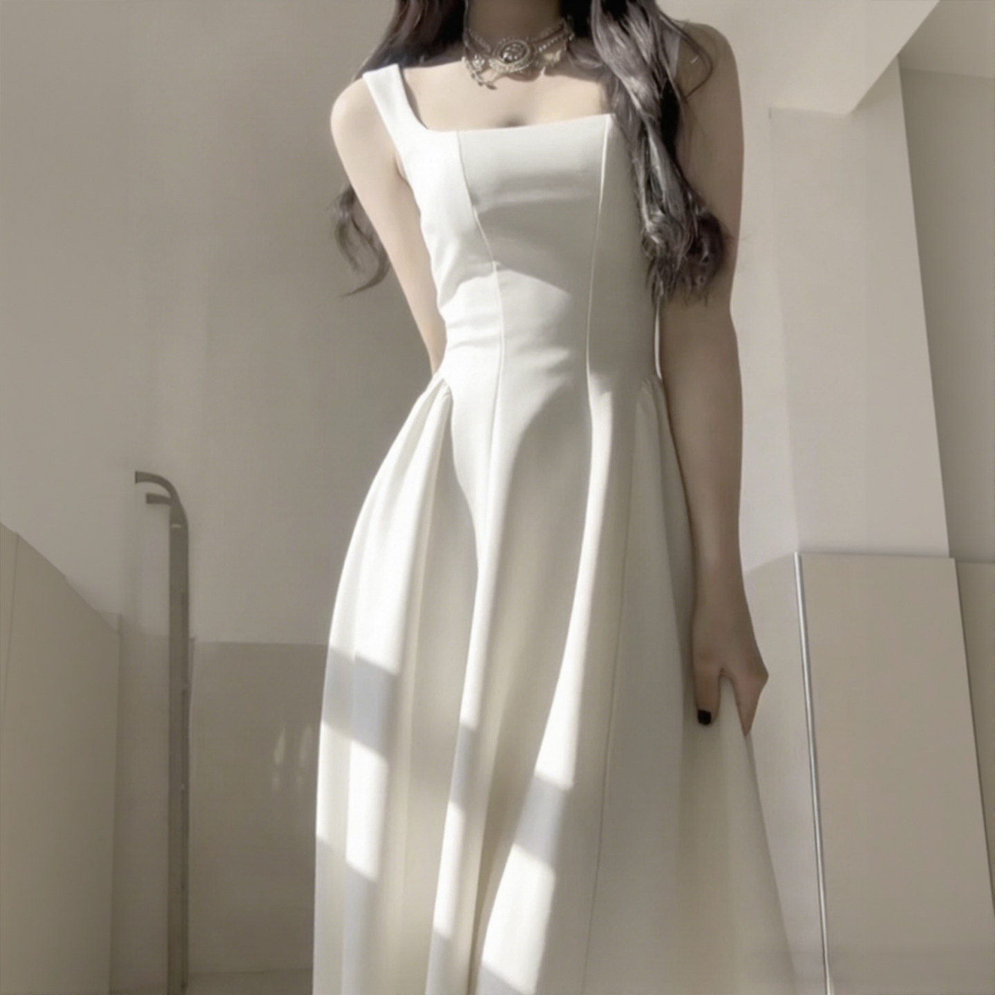 White Long Dress for Women 2026 New Early Spring Style, Very Beautiful, Light Luxury, High-End Feel, Birthday Strap Dress