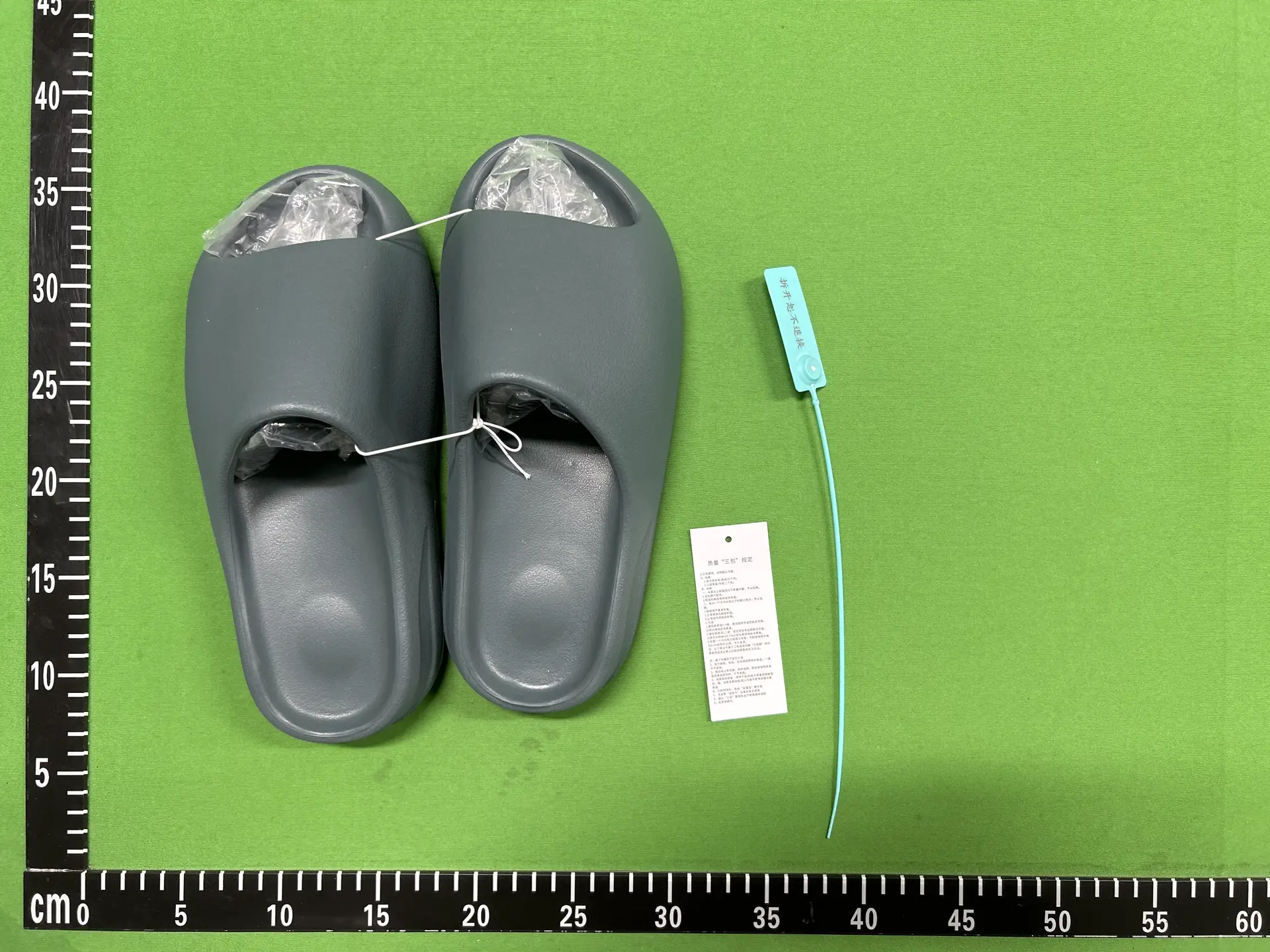 Guangdong Coconut Slippers for Men and Women, Thick Bottom, Stepping on Shit Feeling 2025 New Style Couple Outdoor Beach Sports One Word Cool Slippers