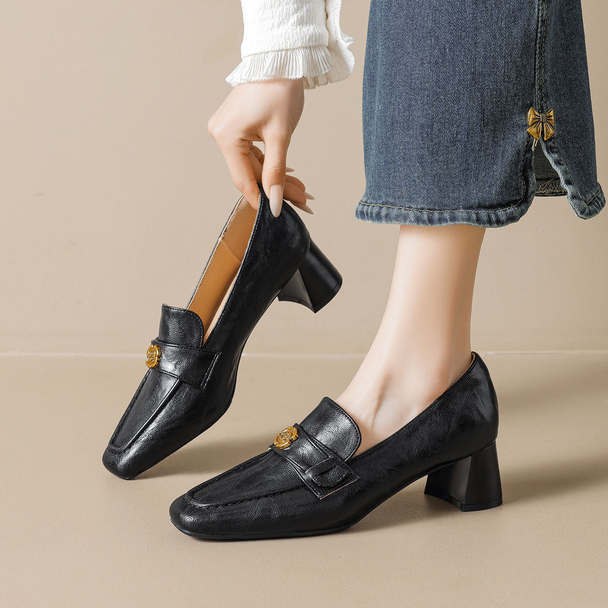 Vintage Camellia Chunky Heel Loafers for Women 8153-1, Pleated Commuter Flats, Leather Shoes with High Heels