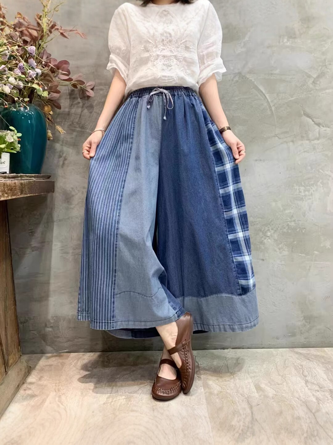 Special Offer Jeans, Artistic Retro Denim Wide-Leg Pants, Patchwork Plaid, Loose Fit, Slimming, Elastic Waist, Cropped Pants for Women