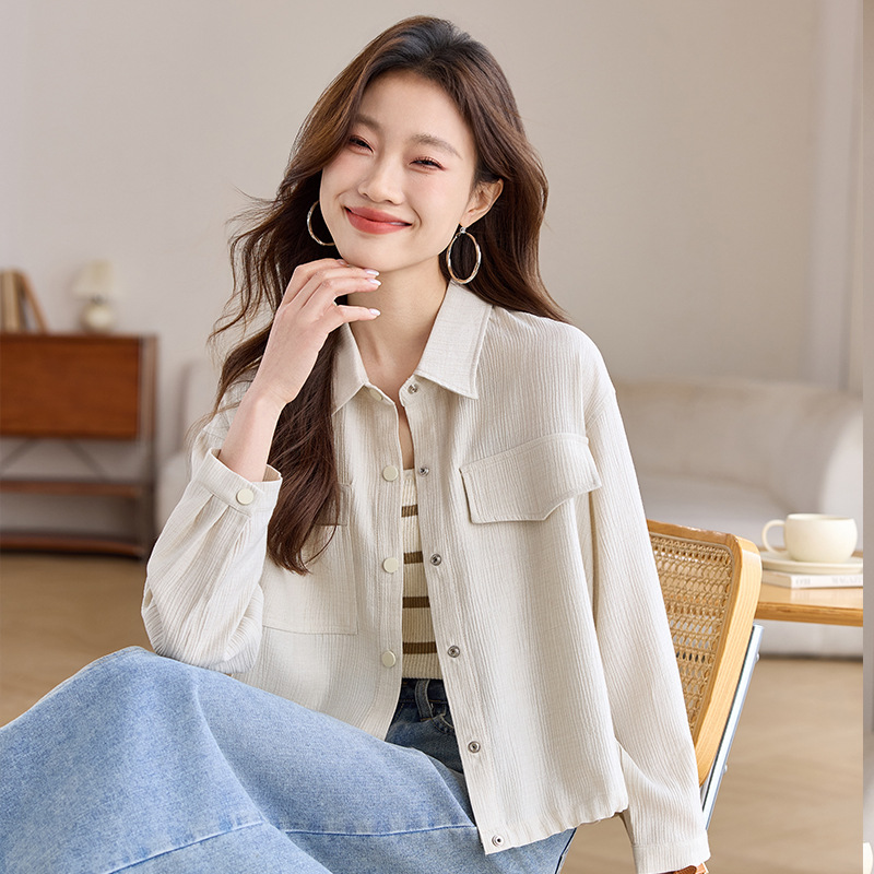 Lap Collar Long Sleeve Shirt Women's Loose Spring and Autumn 2025 New Crock Top Small Short Jacket Coat