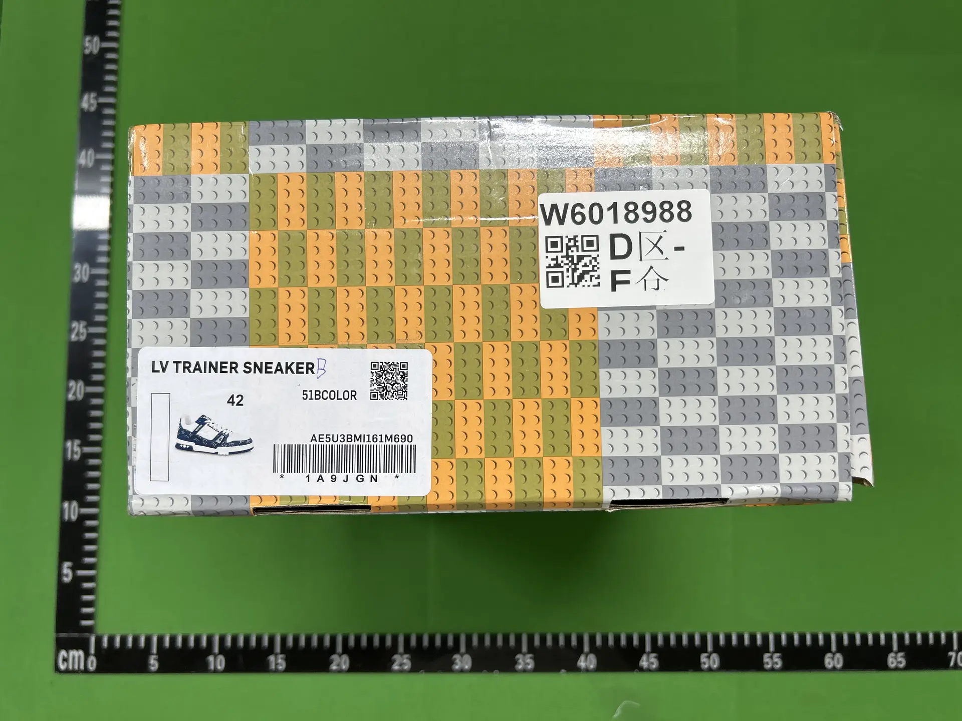 LV TRAINER SNEAKER 51BCOLOR