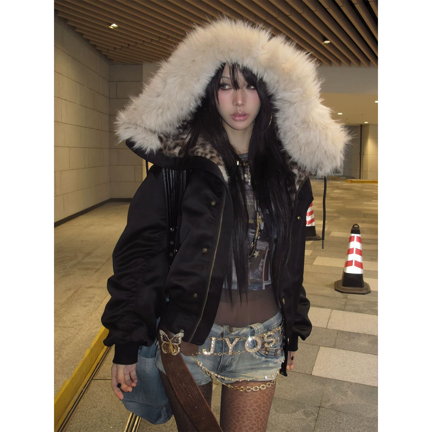 Y2K Millennium Hot Girl Leopard Pattern Hooded Cotton Jacket for Women in Winter, Thickened Subcultural Wool Collar Coat, Pilot Jacket Trendy