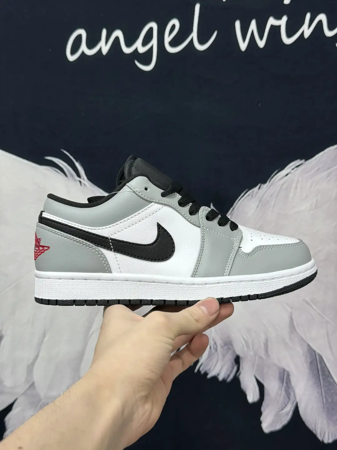 Pure original special price factory welfare】 AJ1 head layer leather built-in air cushion back rubber 45 degree toe low-top board shoes sneakers new original box smoke grey