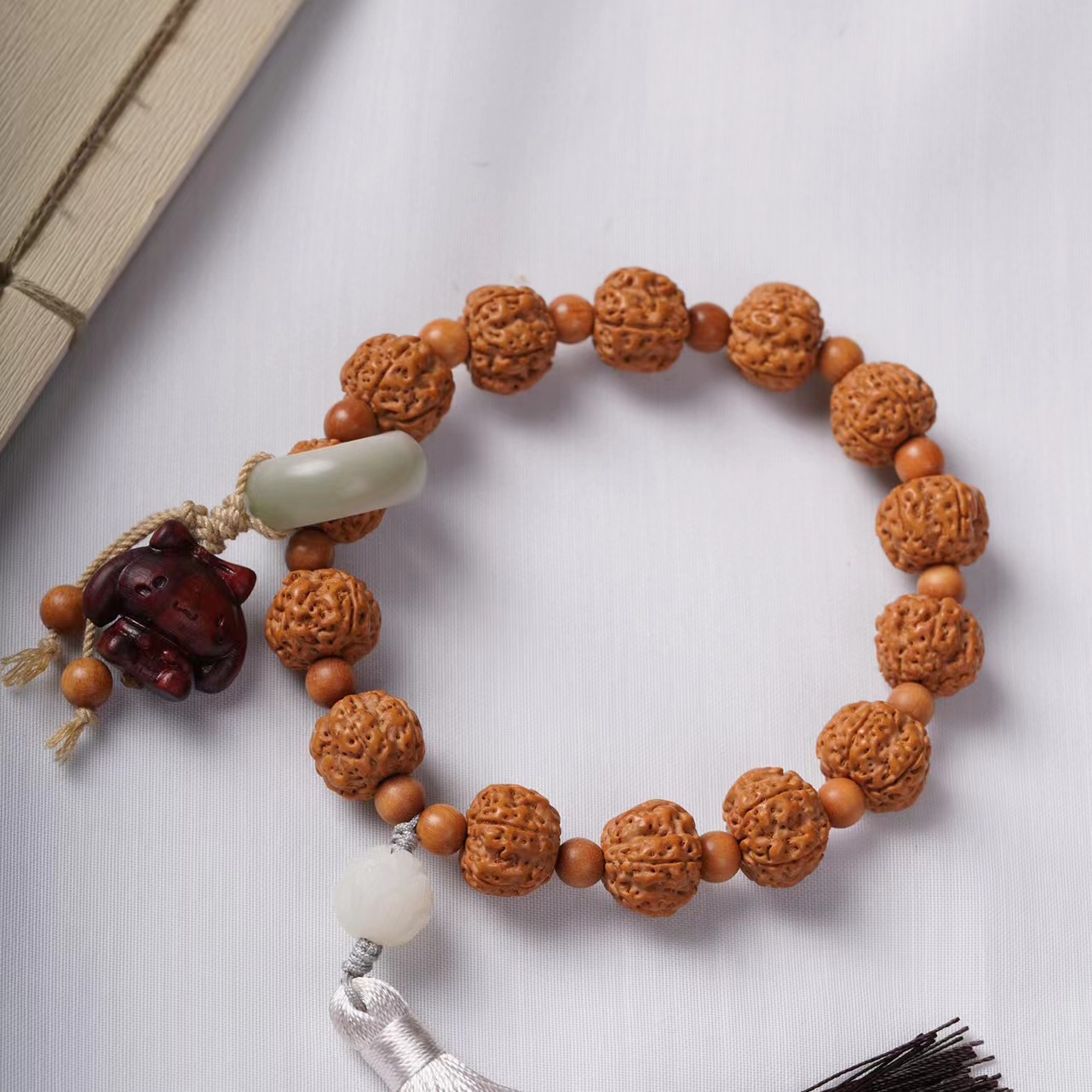 Diamond Bodhi single ring bracelet rosary with rosewood cute ear rabbit tassel running ring accessories bracelet factory direct sales