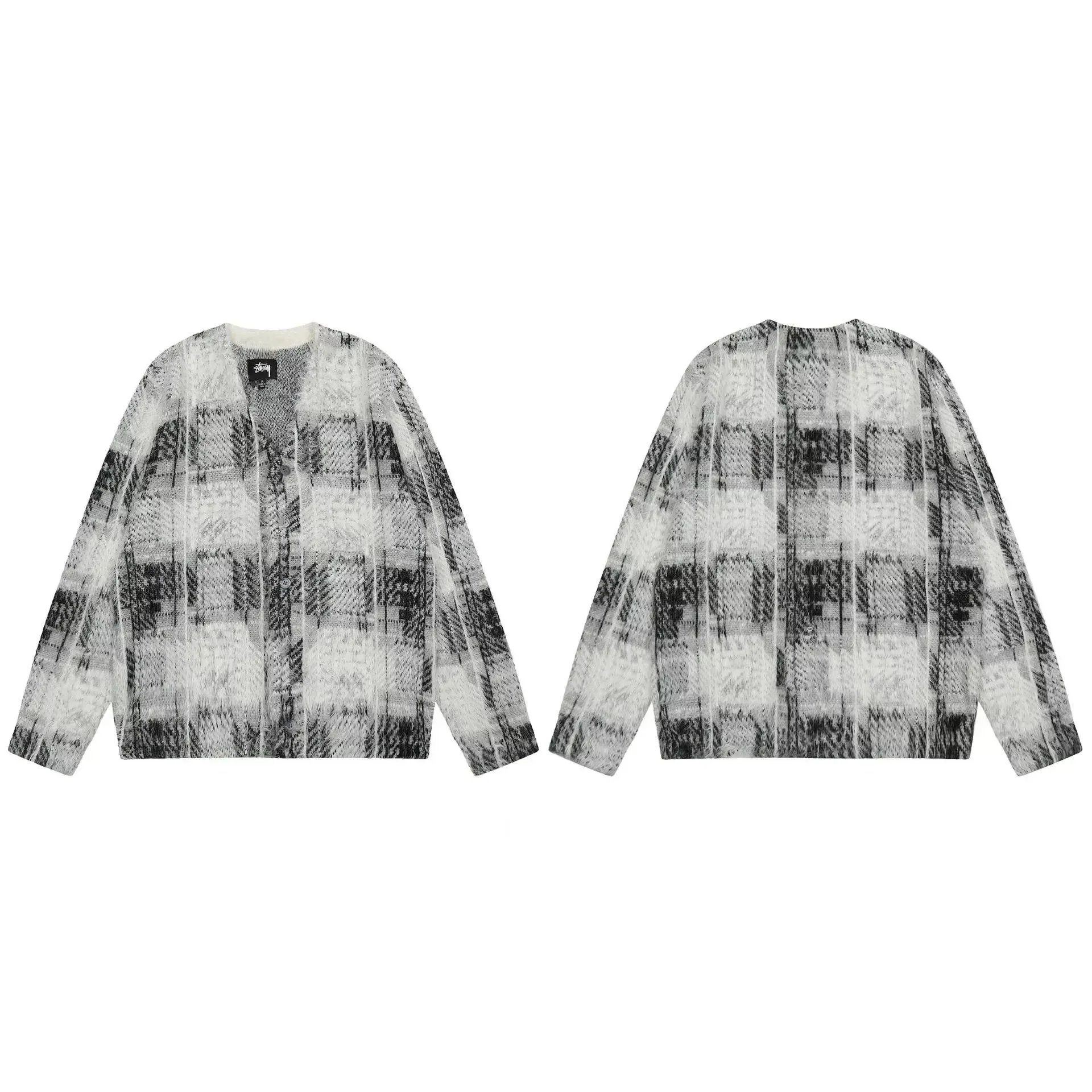 stStu*ssy Sweater(1)