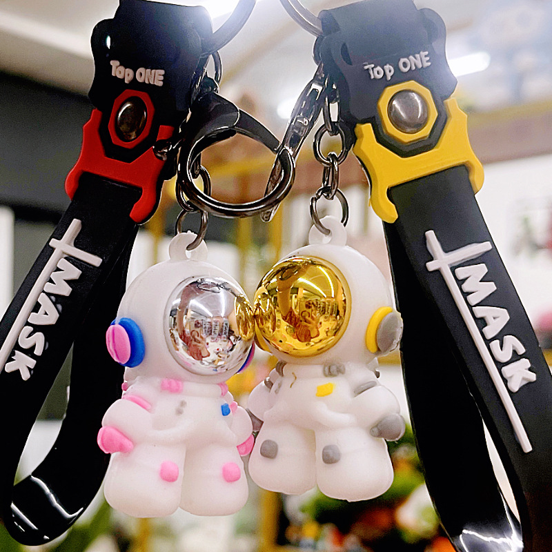 Traveling in the Starry Sky Space Bear Keychain Space Astronaut Car Pendant Wenchuang Doll School Bag Hanging Key Chain