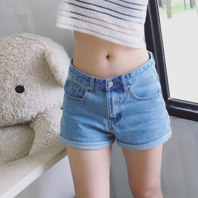 Cross-border factory wholesale summer super versatile light color hem Denim shorts hot pants design sense women