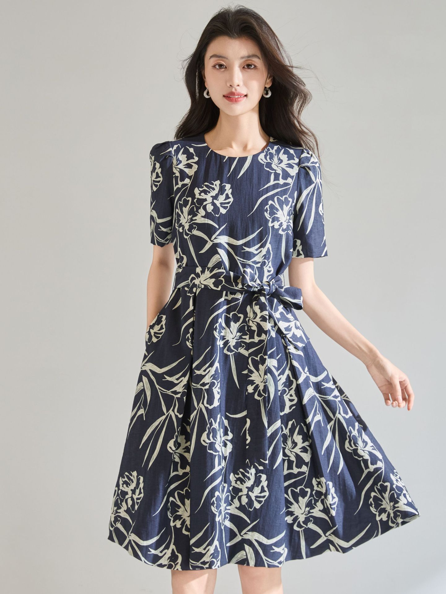 26 Summer New Linen Blend Classic Style Short-Sleeve Flared Skirt Loose Slimming Waist-Cinching Dress 22787