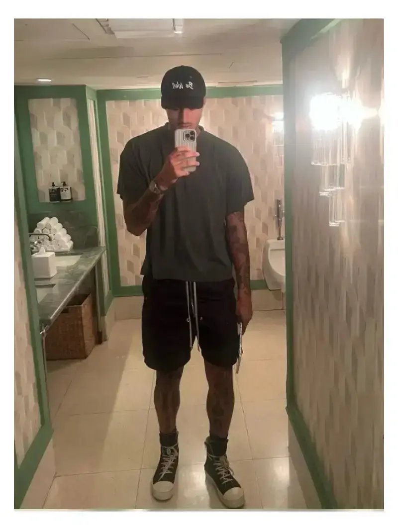 25Ss Summer Ro Style Original Zipper Side Slit Silhouette Loose Drawstring Sports Boxing shorts Men's and Women's Beach Pants