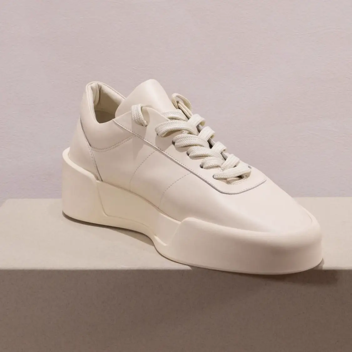 Commuting British Style Simple Sneakers for Men and Women, Thick-Soled Casual Shoes, High-Bottom High-Street Trendy Round-Toe Heightening Derby Shoes