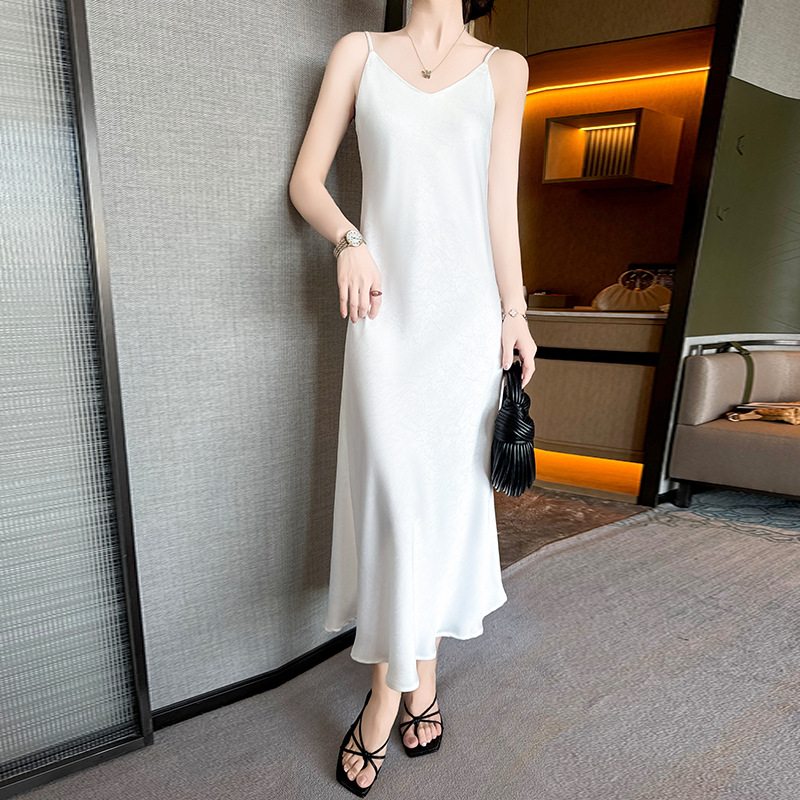 2026 Spring and Summer New Style Satin Solid Color Versatile Fashionable Simple High-End Women's Sleeveless Casual Slip Dress