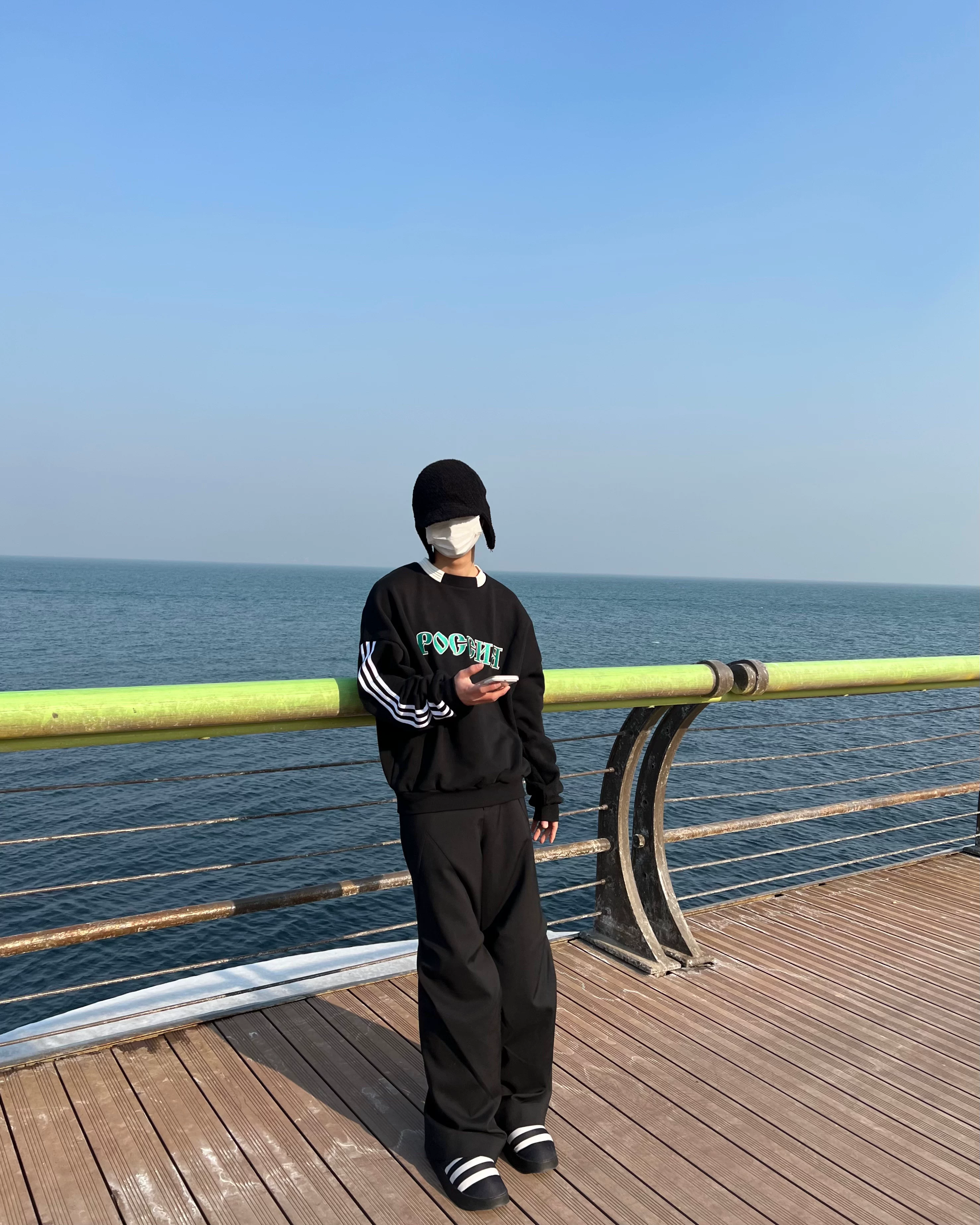 In-Stock K嘉 Made Gosha Collaboration Pullover Vintage Silhouette Three-Stripe Sweatshirt, Same Style as Lü Hán and Zhang Ruonan