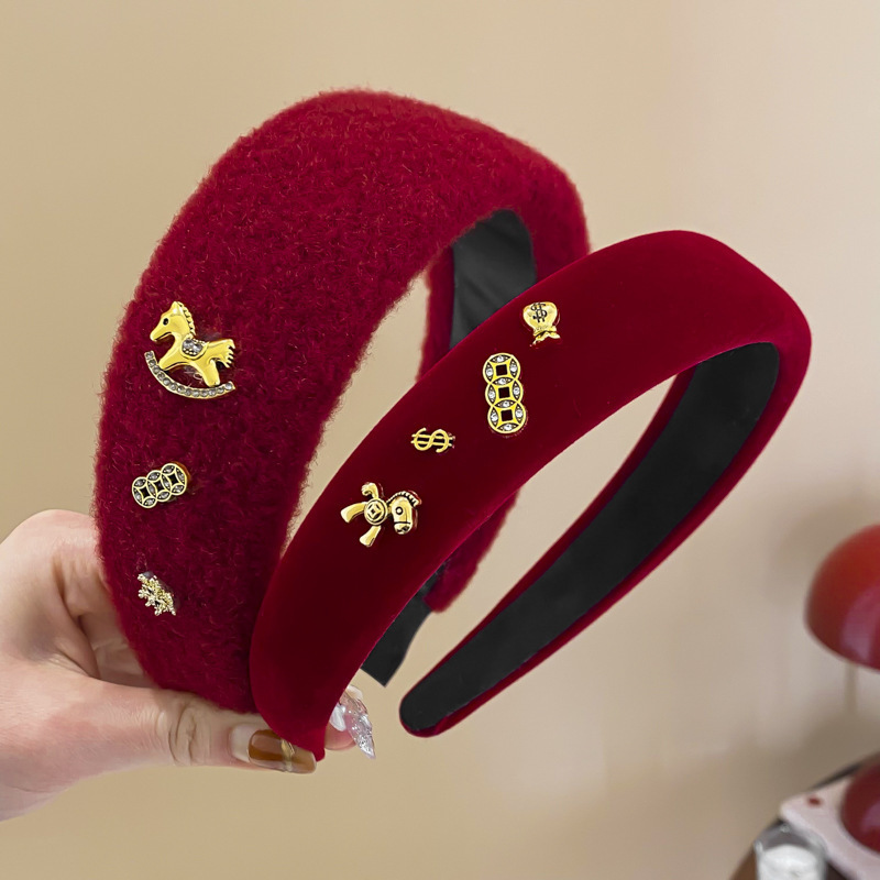 New Year's Red Pony Woolen Wide-Brimmed Headband for Women, High-End and Elegant Hair Accessory, High-Top Headband for Washing Face and Holding Hair in Place