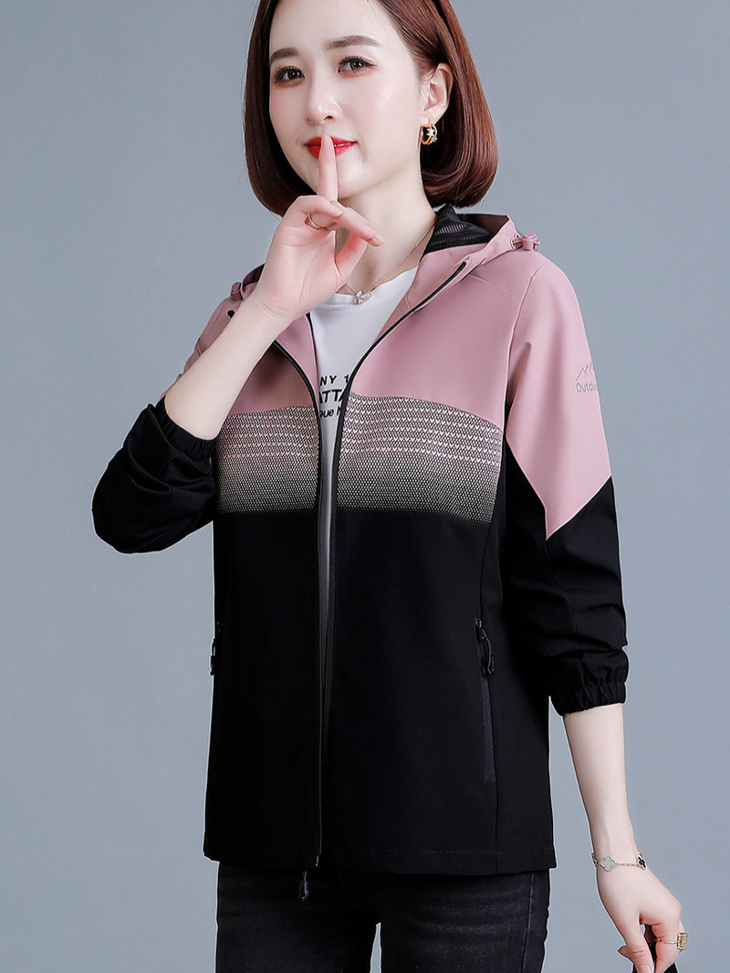 Patchwork Windbreaker Women's Jacket Spring and Autumn 2026 New Style for Middle-Aged Moms Loose Short Hooded Jacket Top