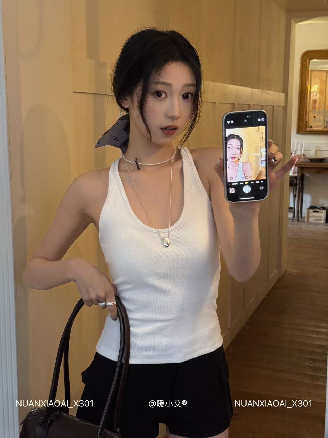 Warm Xiao Ai ® French-Style Halter Neck Tank Top - X301 Halter Neck Tank Top with Chest Pads for Women, Racerback U-Neck, Slim Fit Inner Wear for Hot Girls.