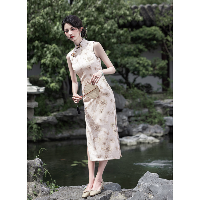 Red Eyes 2025 Summer New Jacquard Crepe Cheongsam Dress Sleeveless Long Improved Girl Elegant Cool Cheongsam