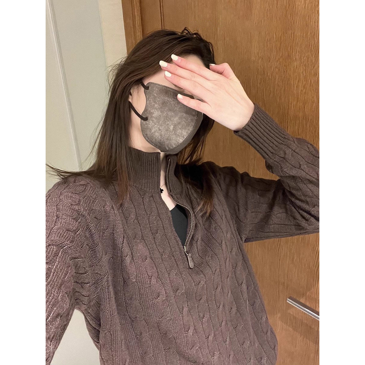 Coffee-Colored Old Money Style Cable Knit Top for Women, Half-Open Collar Zip-Up Sweater, Autumn and Winter Chic Lazy Long-Sleeve Knit Base Shirt