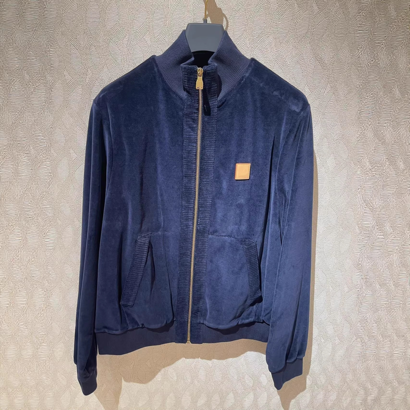 Authentic Original Label In-Stock V Brand 26Ss Velvet Zip Pocket Ribbed Sweatshirt Jacket Unisex