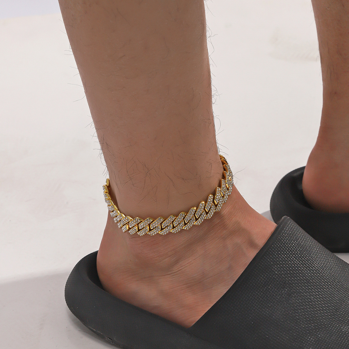 AliExpress hot sale full diamond encrypted Cuban chain men's anklet hipster European and American hip hop cool anklet anklet anklet