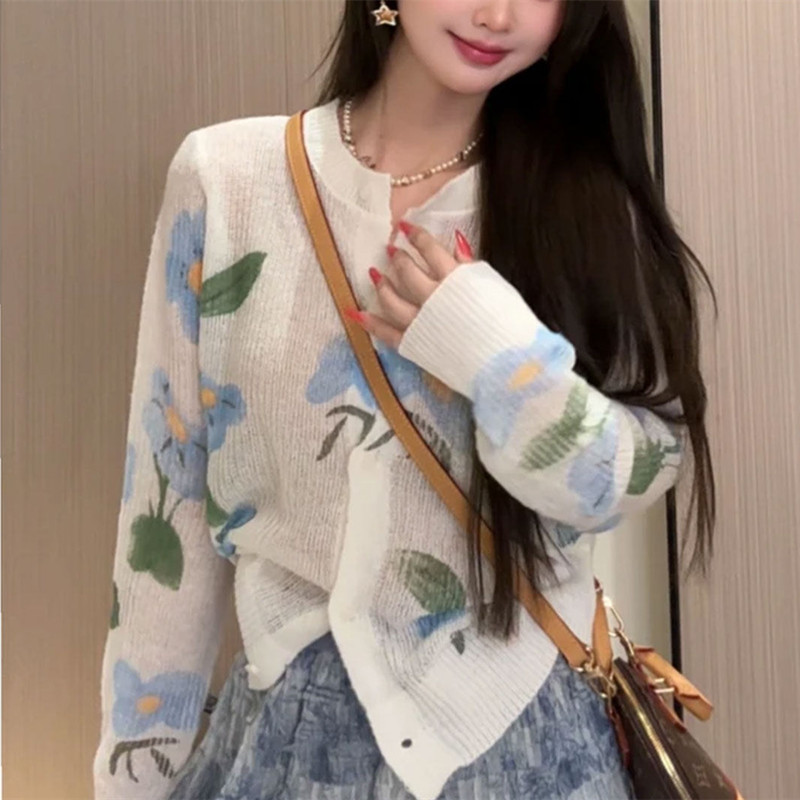 "4.7/Summer New Arrival" Xuan Xiao Jie Gentle Style Floral Round Neck Thin Sun Protection Knitted Cardigan
