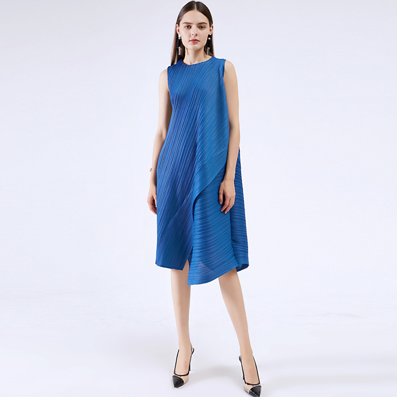 High-End Dress, Summer Plus-Size Women's Clothing, 2026 New Style, One-Piece Sleeveless Solid Color Loose Mid-Length Dress for Women