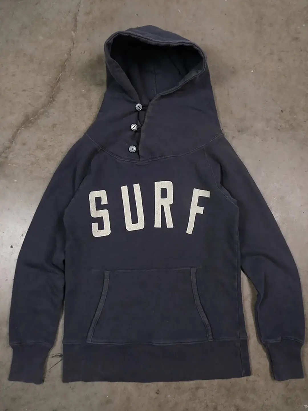 自主Surf Spell Out Button Hoodie冲浪字母纽扣连帽衫套头卫衣
