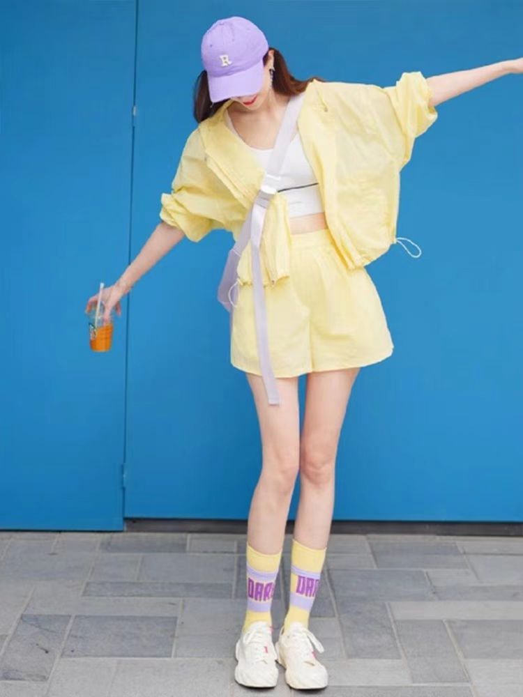 2025 Comfortable Casual suit Summer Women's New Slim-fit Thin Sunscreen Case Loose Slimming Shorts Two-piece Trendy Set