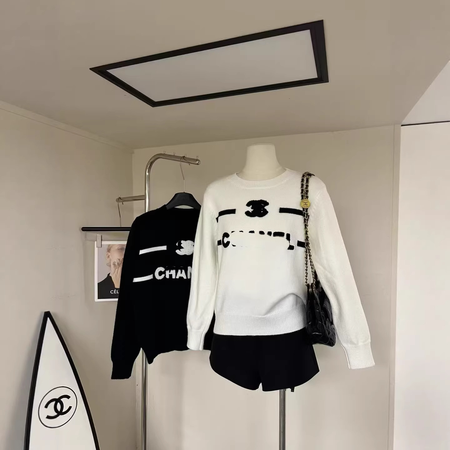 Xiangjia 2025 Autumn and Winter New Letter Two-Bar Knitted Round Neck Pullover Long-Sleeved Loose Casual Versatile Top Foto QC da 1688 su Qualit.ly