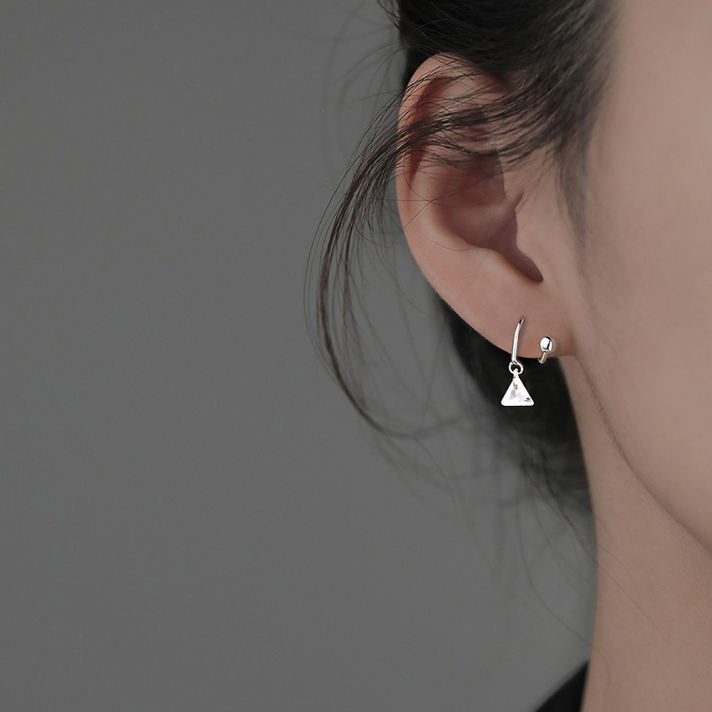 Shining triangle zircon screw earring simple fashion design spring rotating geometric round bead earring ear bone nail