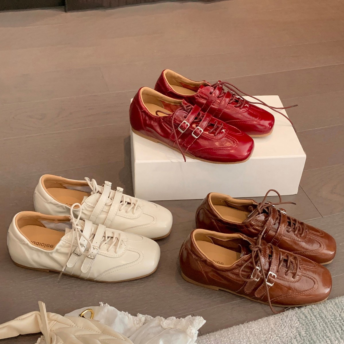 Cowhide Version of Red Sports Mary Jane Shoes with Hidden Height Increase for Women, Spring Retro Ballet Trainers, Casual Sports Shoes, and Forrest Gump Shoes