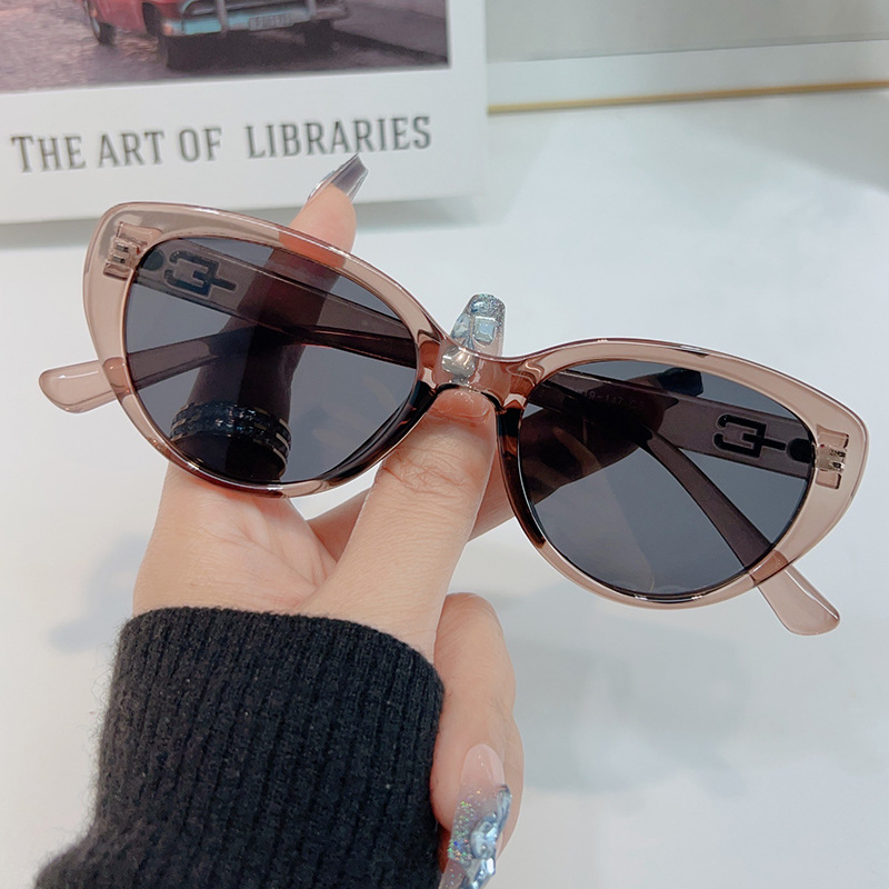 White Olive Cat-Eye Sunglasses for Women 2025 New High-End Korean Style Sun Protection Polarized Sunglasses Ultra-Light Tr