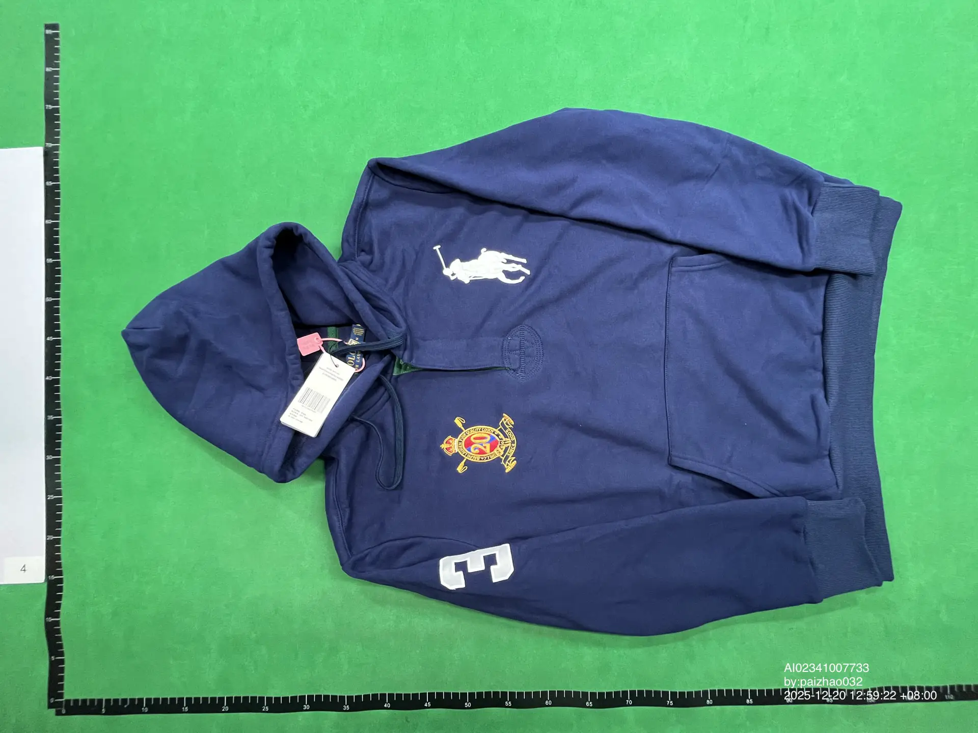 Left Large Size, Right Oval Gold 20, Deep Collar Two-Color Hoodie 22110601