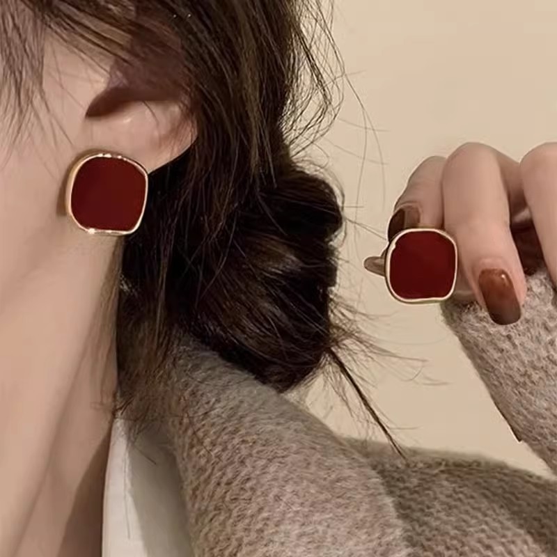 S925 Silver Pin Red Square Earrings 2024 New Explosions Earrings Female Niche Design Sense High Temperament Earrings