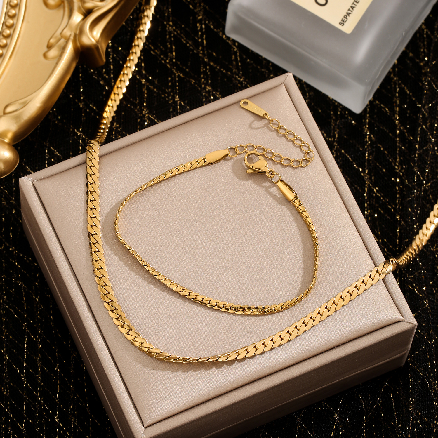 Women's Fashionable Titanium Steel Necklace Cuban Chain Hip Hop Hiphop Chain Accessories Cool Couple All-match Verpin Chain Personality Aggressive
