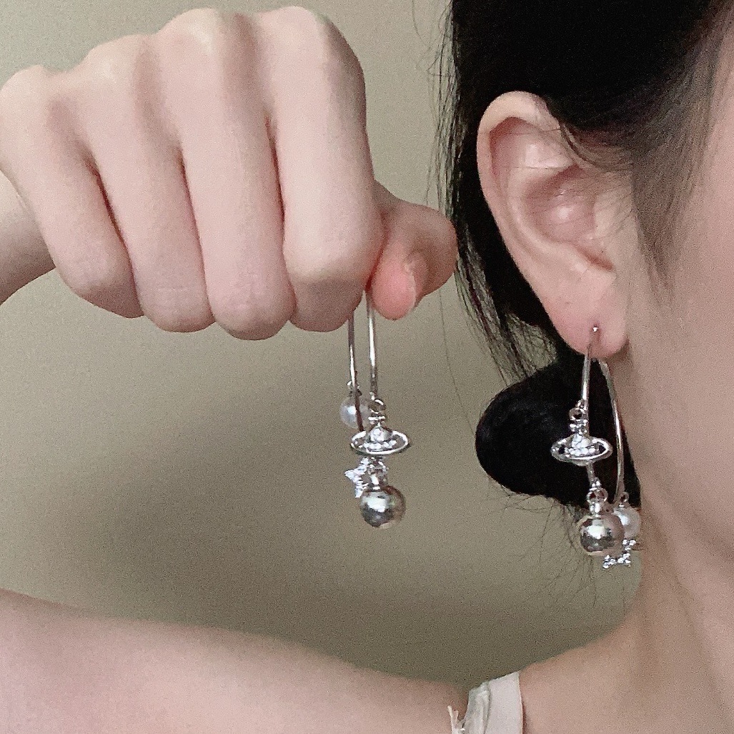 Light Luxury Empress Saturn Pendant Pearl Earrings Niche Light Luxury Design Earrings Fashionable Elegant Versatile Earrings