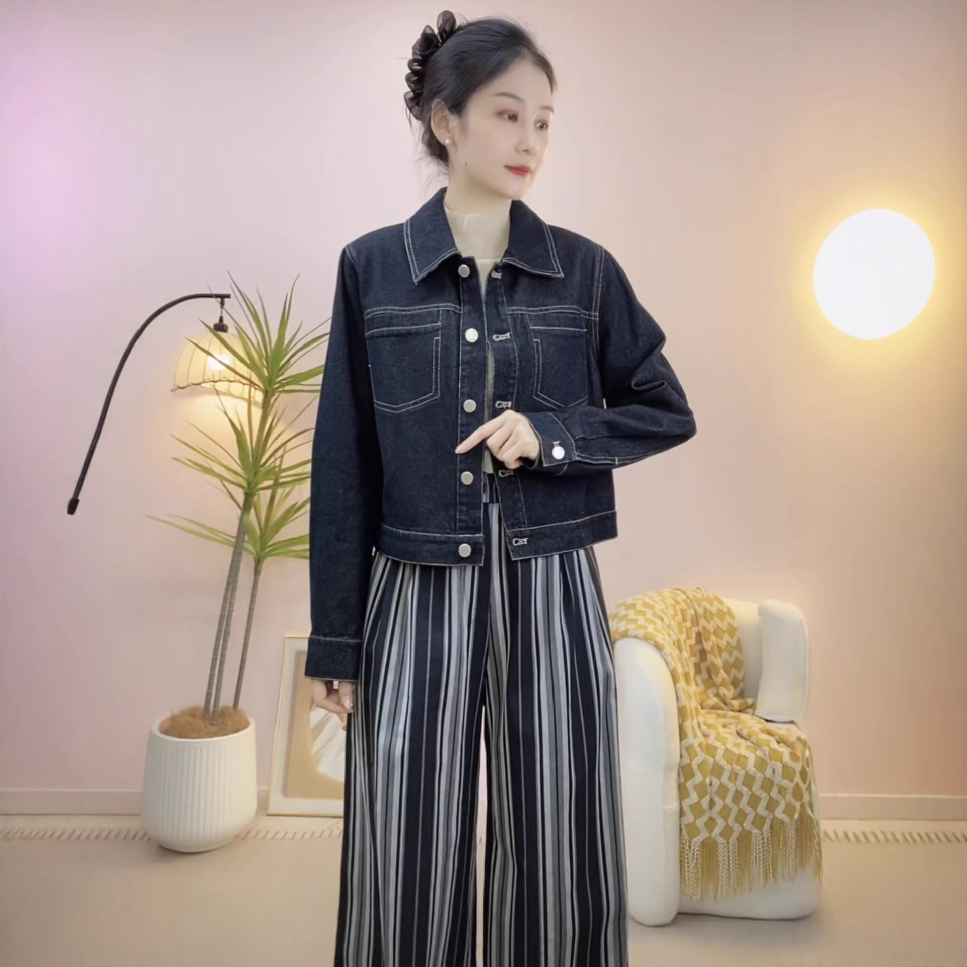 2026 Spring and Autumn New Fashion Versatile Casual Loose Solid Color Short Denim Jacket Top 705