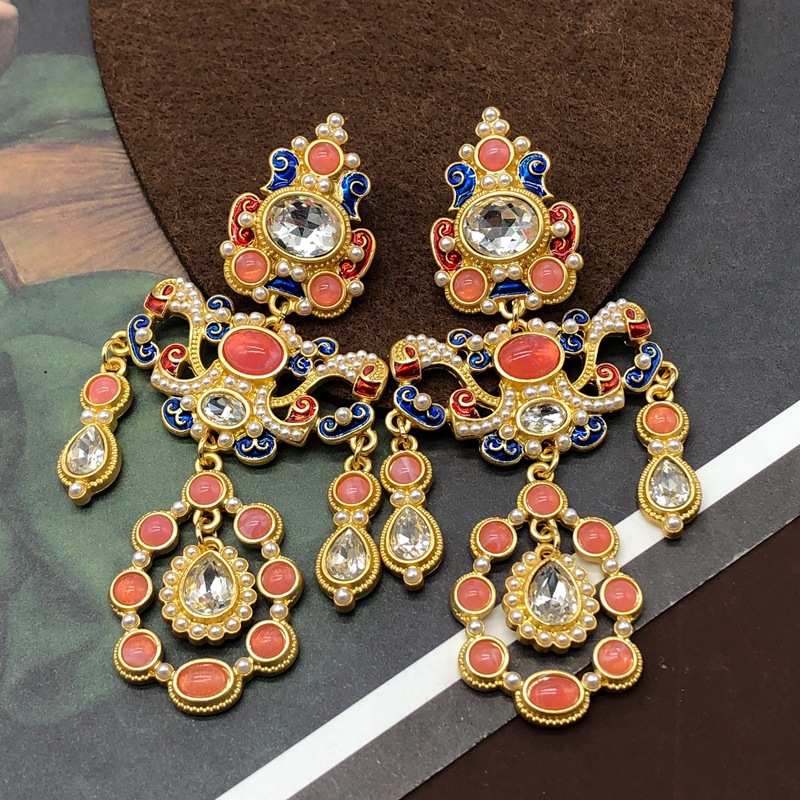 vintage Palace Earrings with Rice Bead Drops Glaze Pendant Long Sweep Shoulder Earrings Middle Ancient vintage Advanced Earrings
