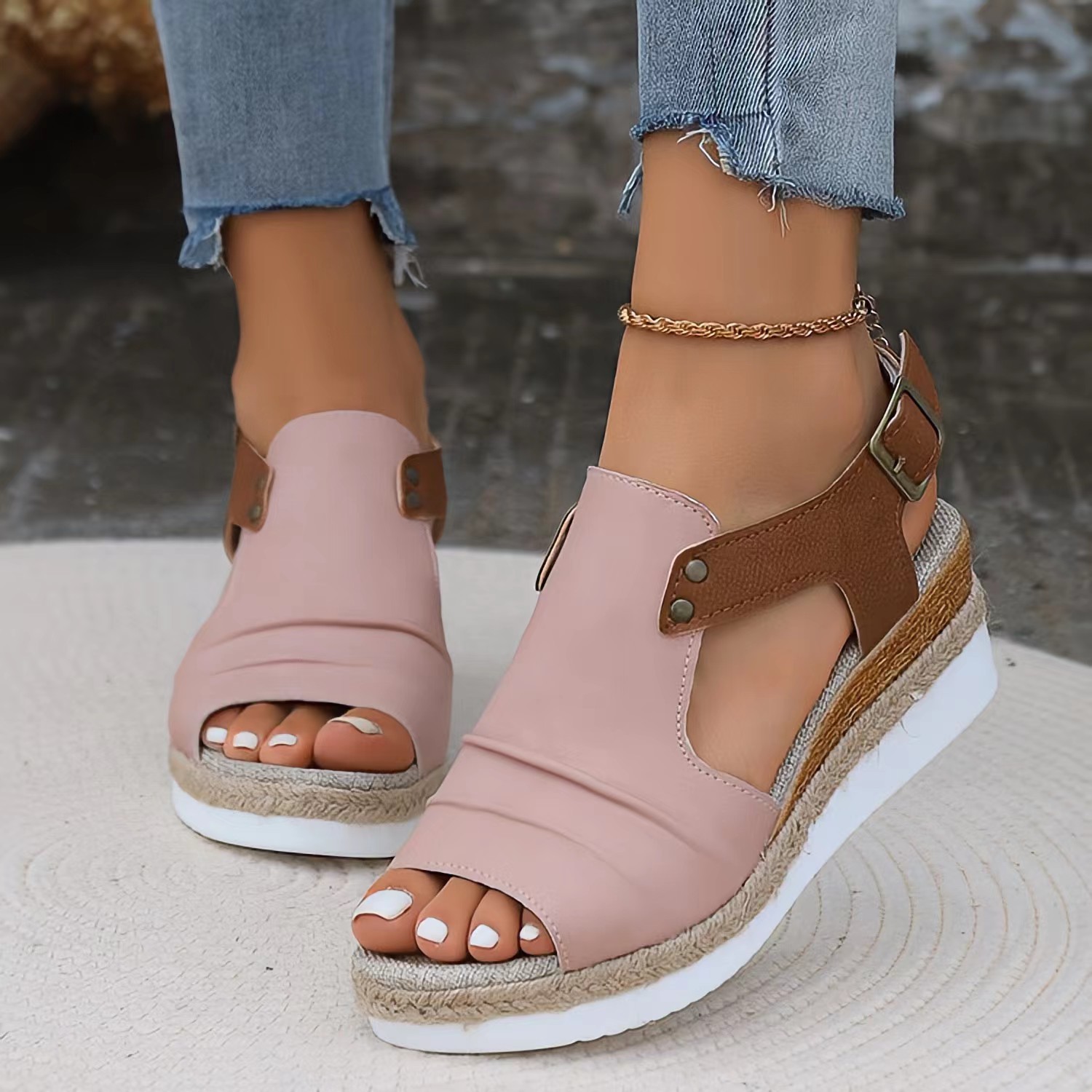 European and American Cross-Border Foreign Trade 2024 Summer New Style Wedge-Heeled Straw Sandals with Waterproof Platform, Thick-Soled High Heels, and Single Strap