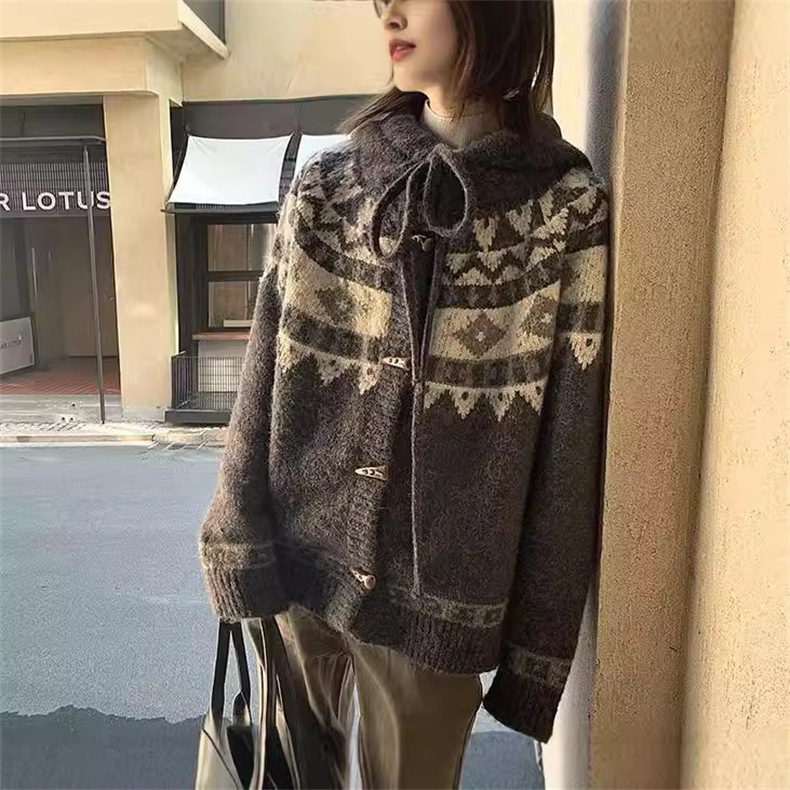 Kaning Horn Button Jacquard Knitted Cardigan for Women 2026 Autum New Style Hooded Lace-Up Contrast Color Sweater Jacket for Women