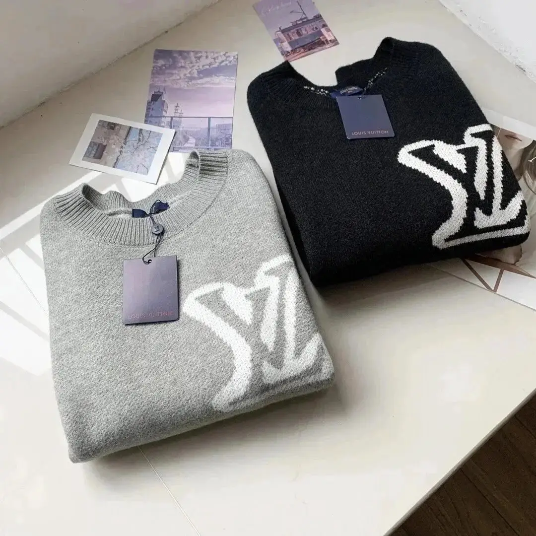 vl毛衣（高品质）WhatsApp: +853 6686 4886