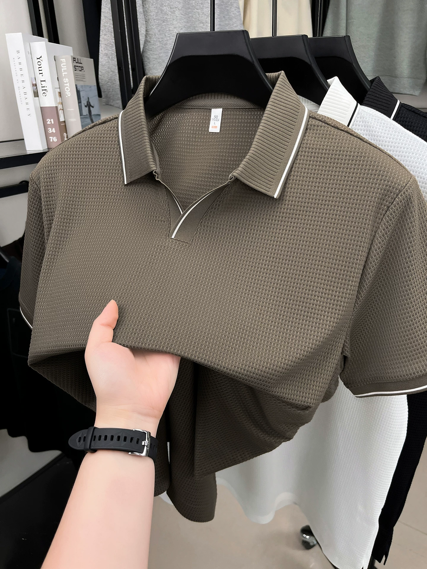 High-Quality New Summer Men's Polo Shirt with a Turn-Down Collar, Short Sleeves, Business Casual, Cool and Stylish, Versatile Trendy Style