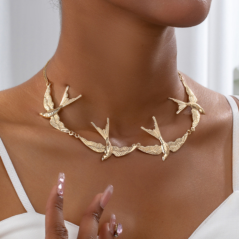 Trendy European and American Cross-Border Best-Selling Swallow Pendant Necklace with Unique Design and Fashionable Style