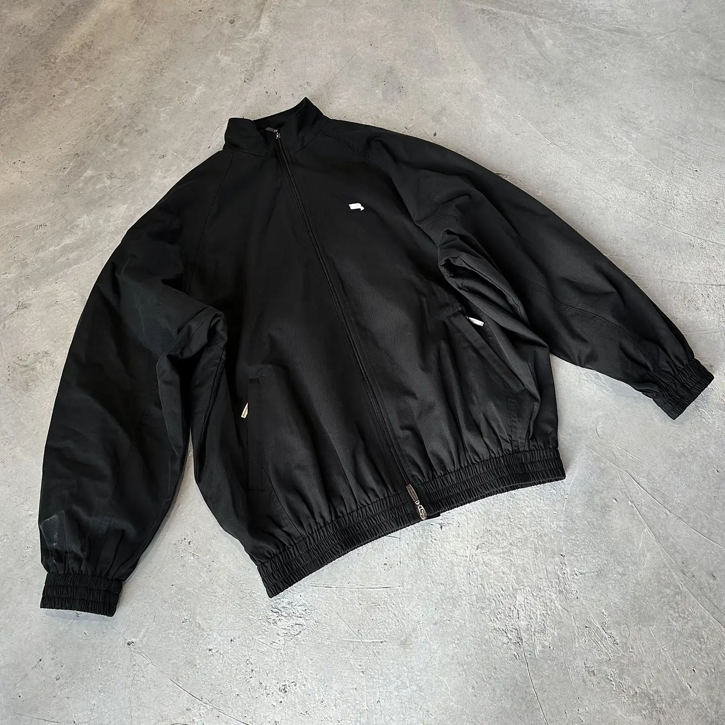 (In Stock) 23fw Stand Collar Zipper Sports Wind Coat Outwear Embroider Inakaya Fog