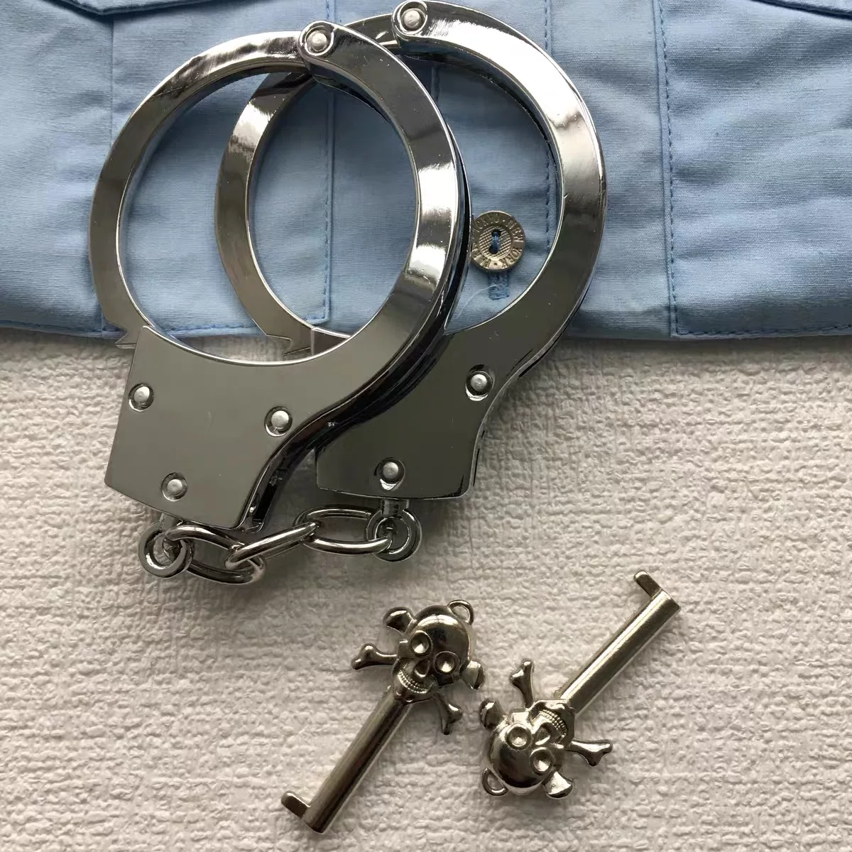 Handcuffs, Security Equipment, Bracelets, Foot Restraints, Training Props, Thickened and Weighted New Models of Handcuffs and Foot Cuffs