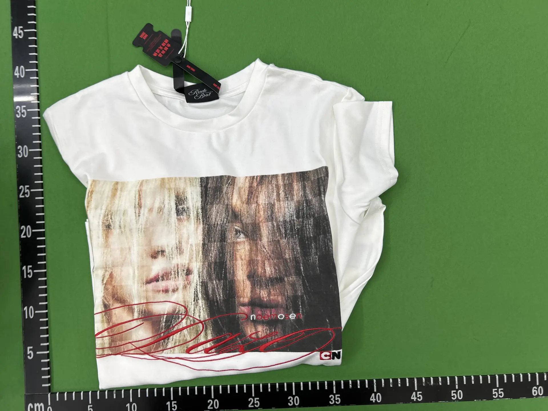 No E Mosen（Noe）''2000S Millennium Electronic Psychedelic'' Portrait Print Embroidery Regular Shoulder Short Sleeves