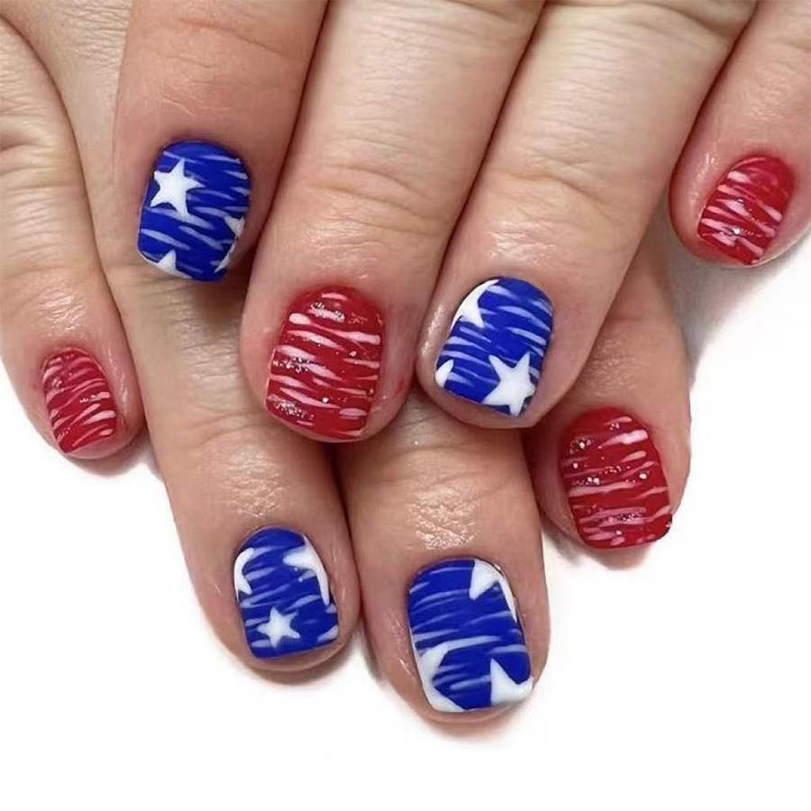 Short Frosted Red and Blue Color Irregular Stripe Nail Art American Independence Day Nail Art Removable 24 Pieces