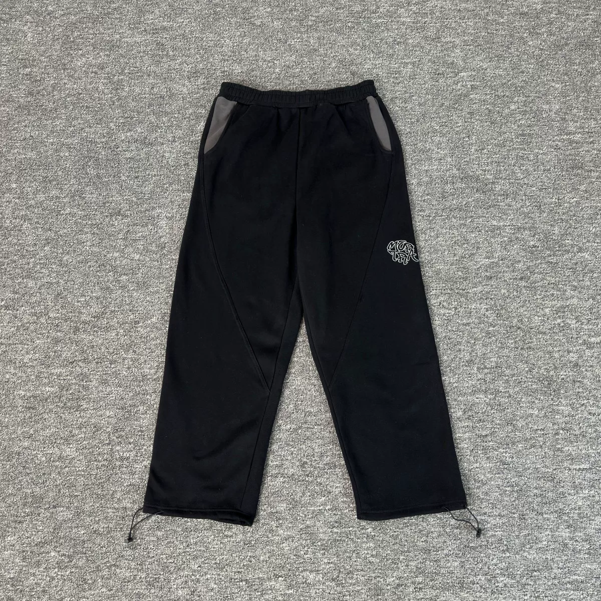 Meichao Mertra Classic Embroidered Logo Loose Fleece Sweatpants Unisex Versatile Straight-Leg Casual Long Pants Foto QC de TAOBAO na Qualit.ly